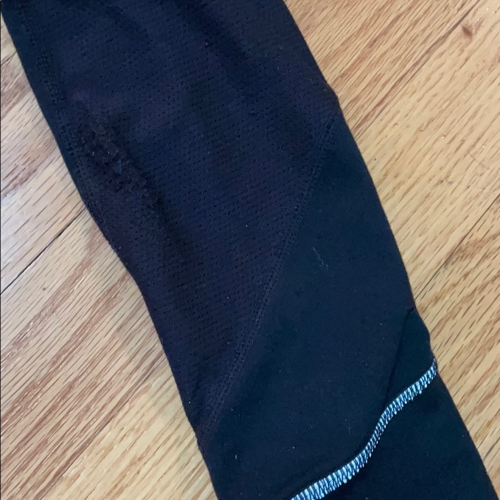 Athleta Black Relay Reflective Leggings w/pockets - Picture 14 of 16